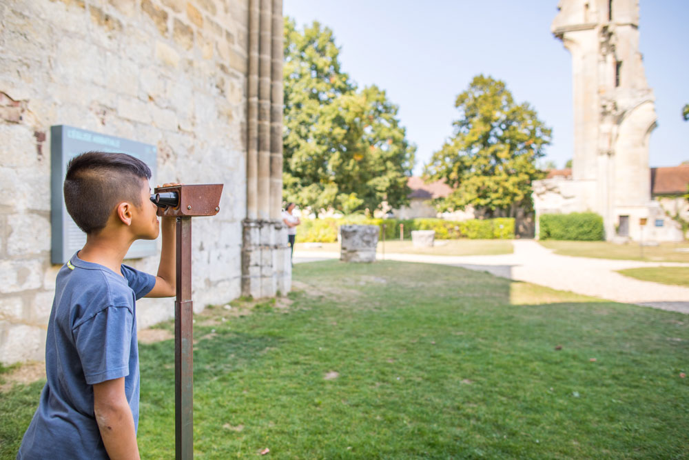 Visite libre de l'abbaye de royaumont dans le val d'oise