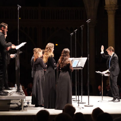 Chanteurs des Métaboles en concert dans le réfectoire des moines