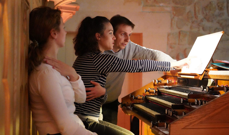 Lauréats en formation avec Thomas Lacôte sur l'orgue Cavaillé-Coll