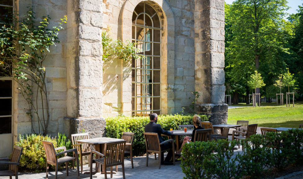La terrasse du bar-salon de thé