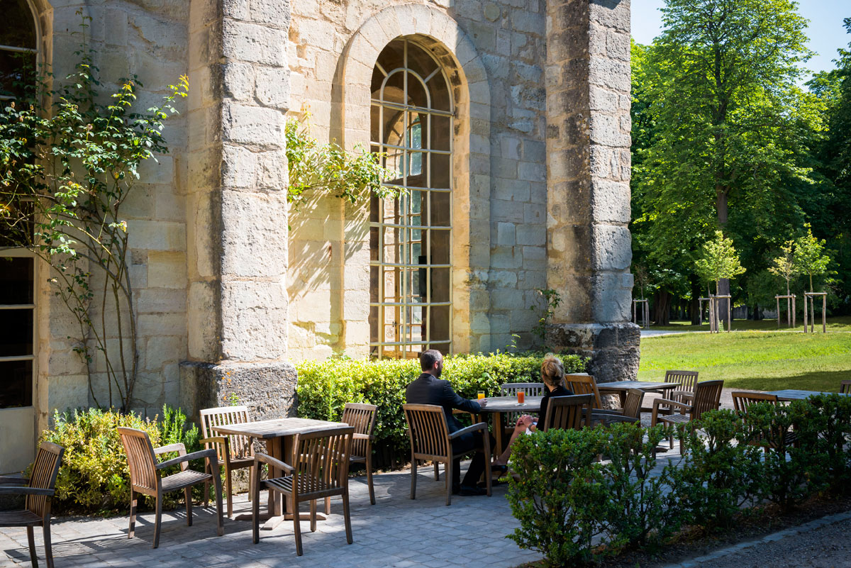 La terrasse du bar-salon de thé