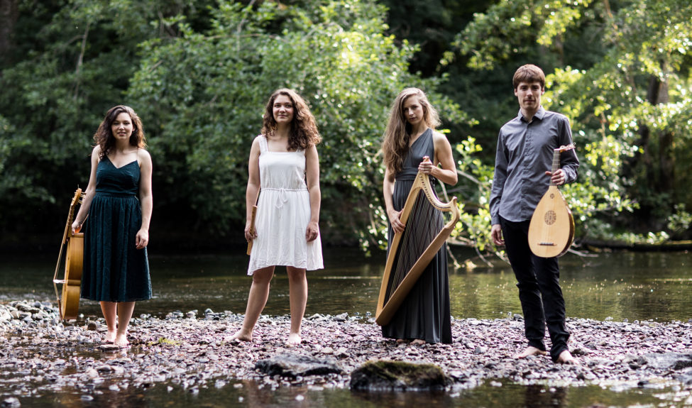 Bella Donna - Ensemble Apotropaïk