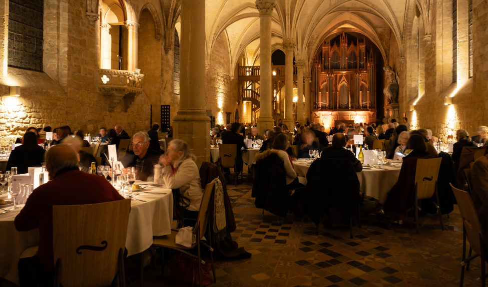 Dîner annuel des Amis de Royaumont dans le réfectoire des moines
