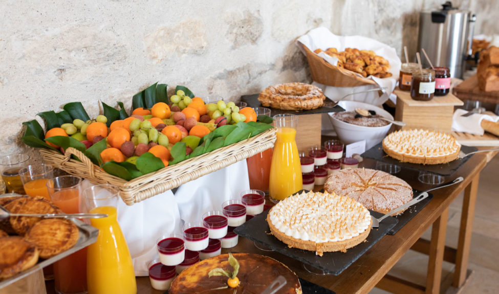 Buffet des desserts au brunch de Royaumont