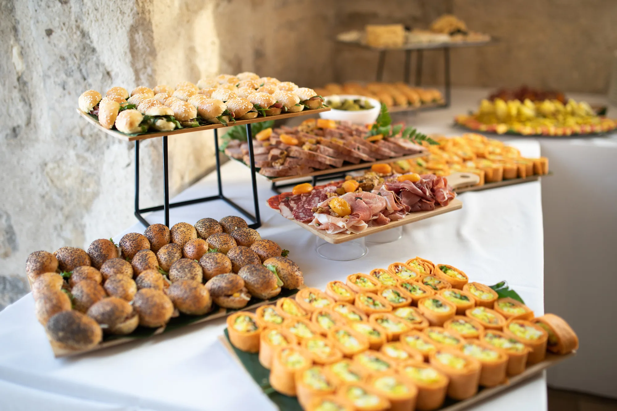 Brunch &agrave; volont&eacute; &agrave; l'abbaye de Royaumont dans le Val d'Oise.