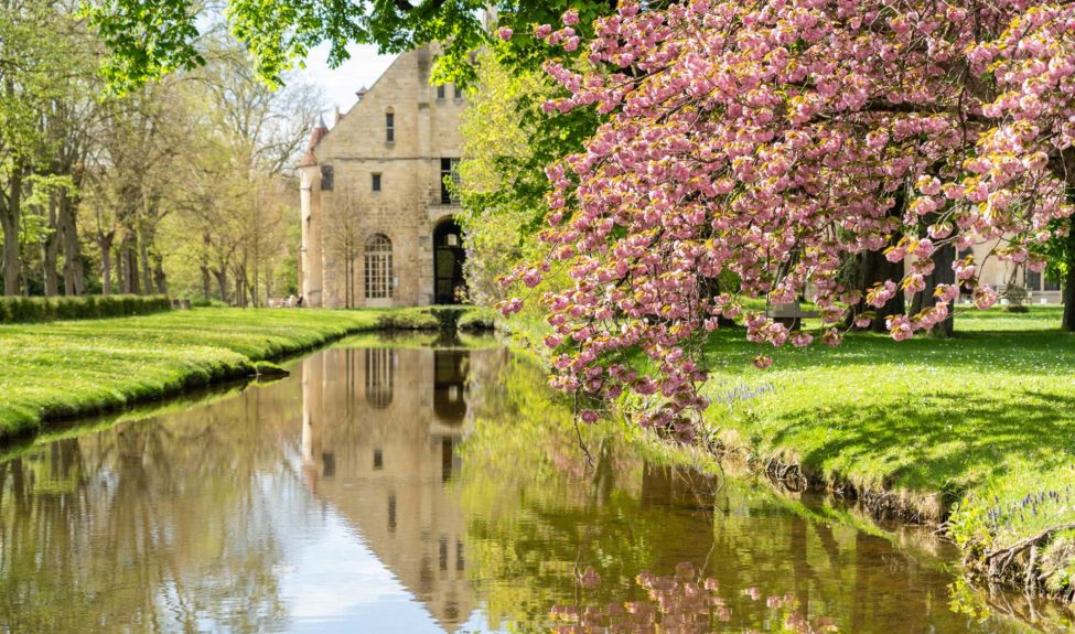 Bâtiment des latrines de l'abbaye de Royaumont