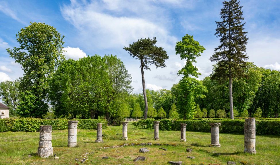 Ruines de l'abbatiale de l'abbaye de Royaumont