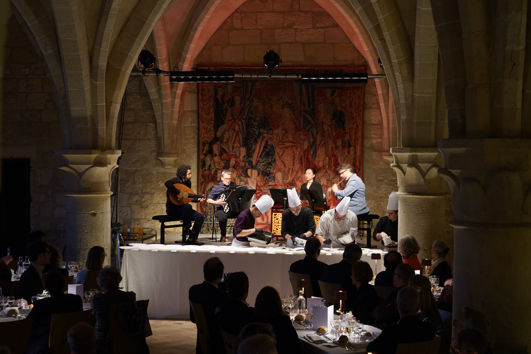 royaumont_soiree-comite-henry-gouin-2024-grande-table-FM-royaumont-(28)
