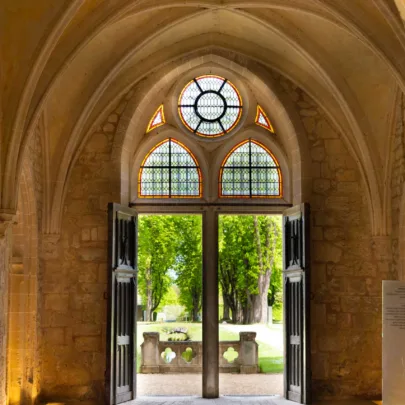 Passage parloir de l'abbaye de royaumont dans le val d'oise