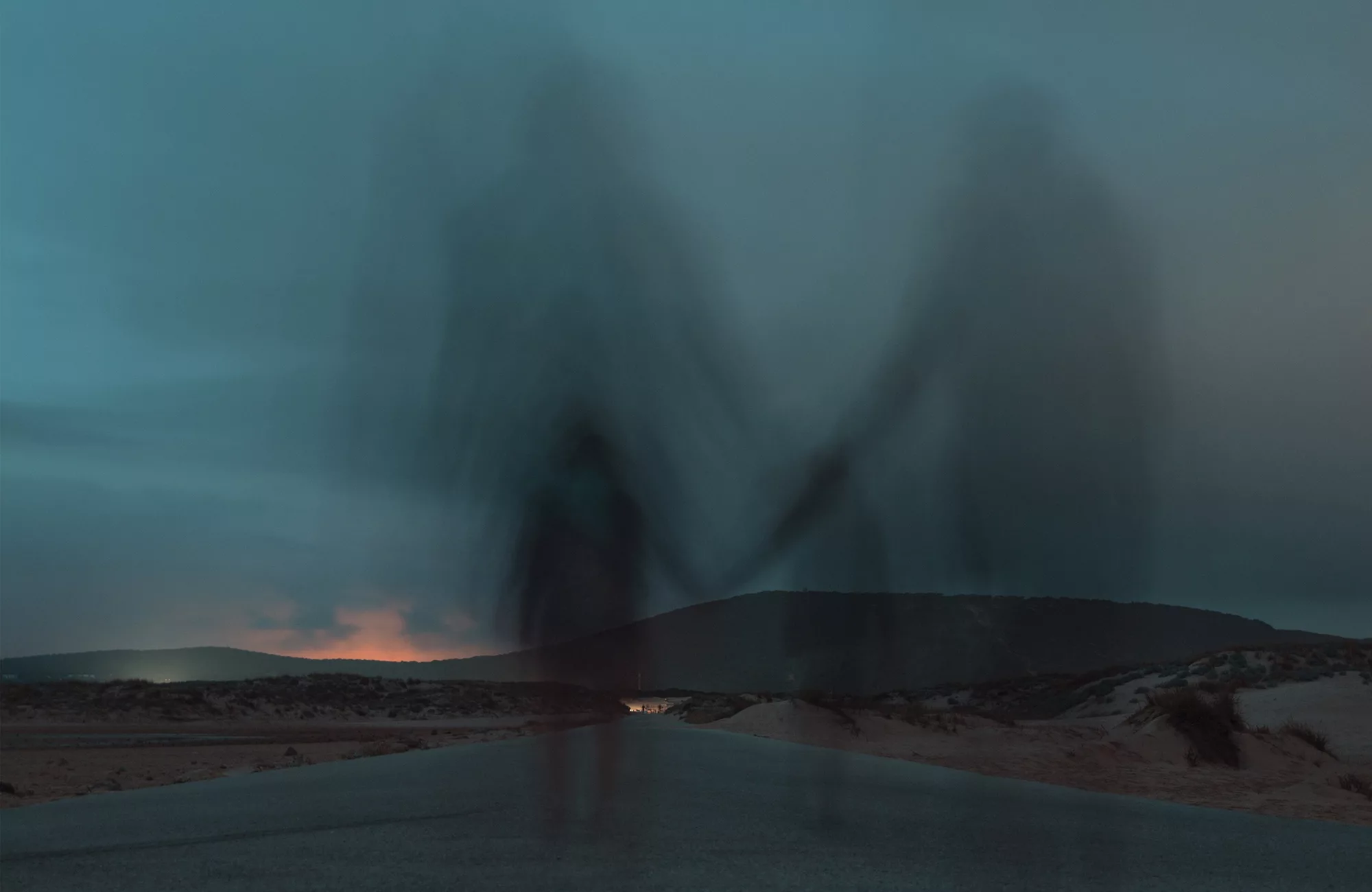 Un couple sur une route pour &eacute;voquer les tourments amoureux d&eacute;crits dans le cycle de Lieder d'Hugo Wolf