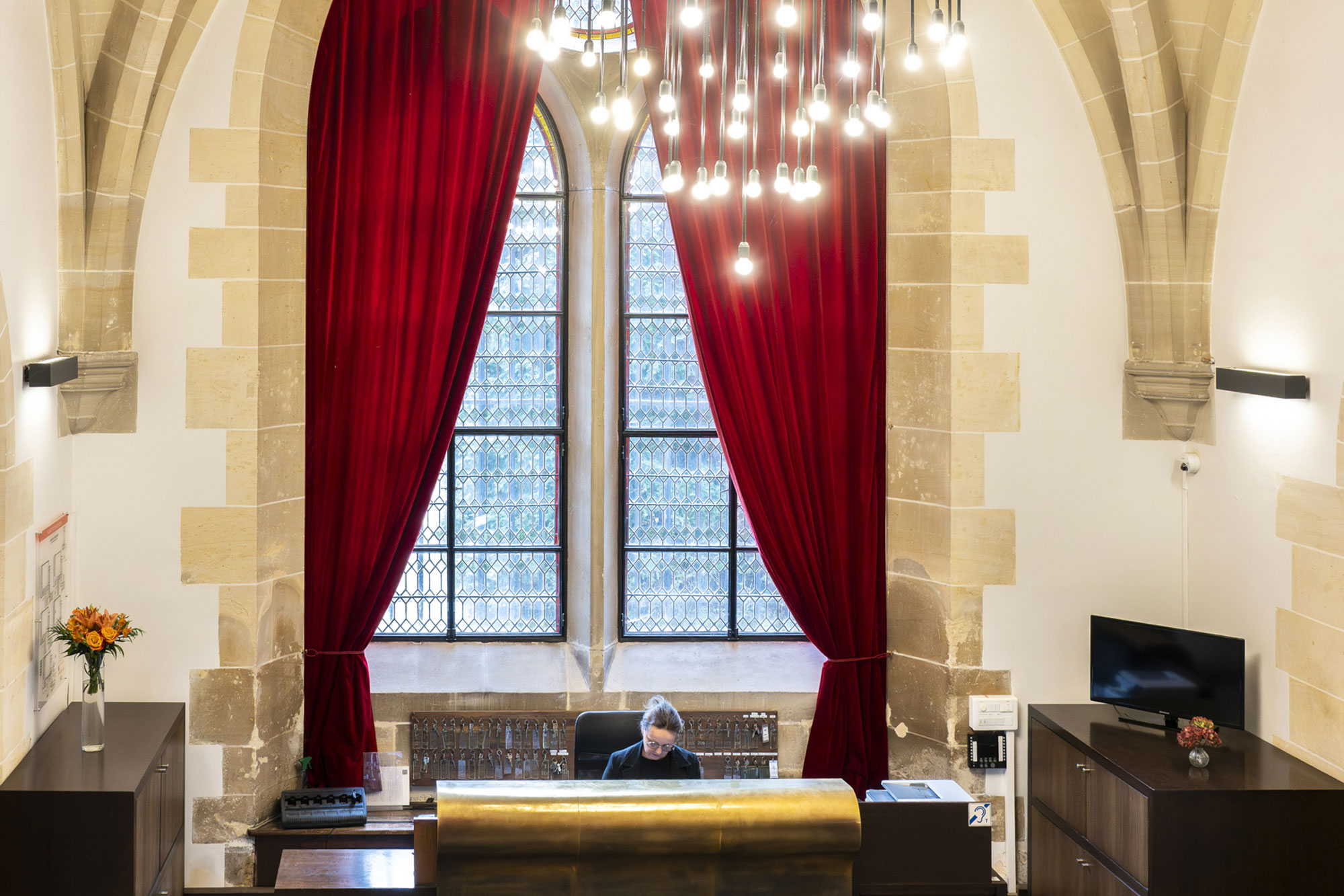 emploi hotellerie et réception dans le val d'oise