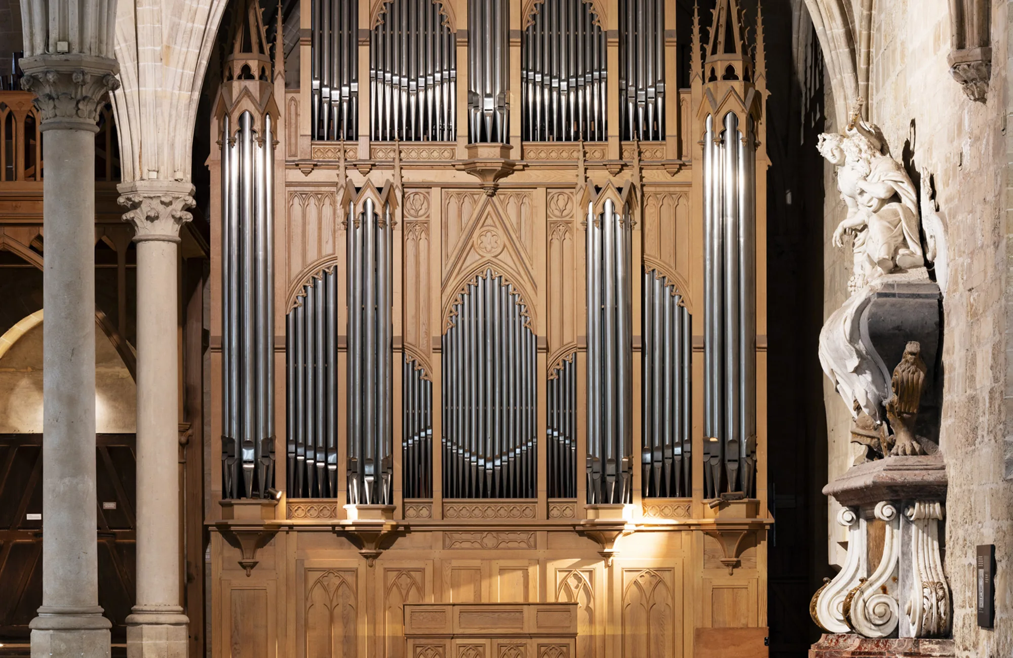 L'orgue qui a été installé en 1936 dans le réfectoire des moines