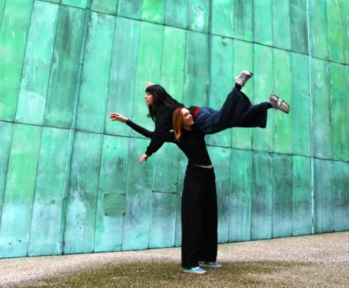 Les deux danseuses du spectacle "Les audacieuses"