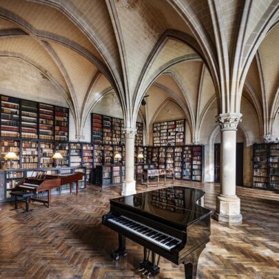 A l'int&eacute;rieur de la Biblioth&egrave;que Henry et Isabel Go&uuml;in